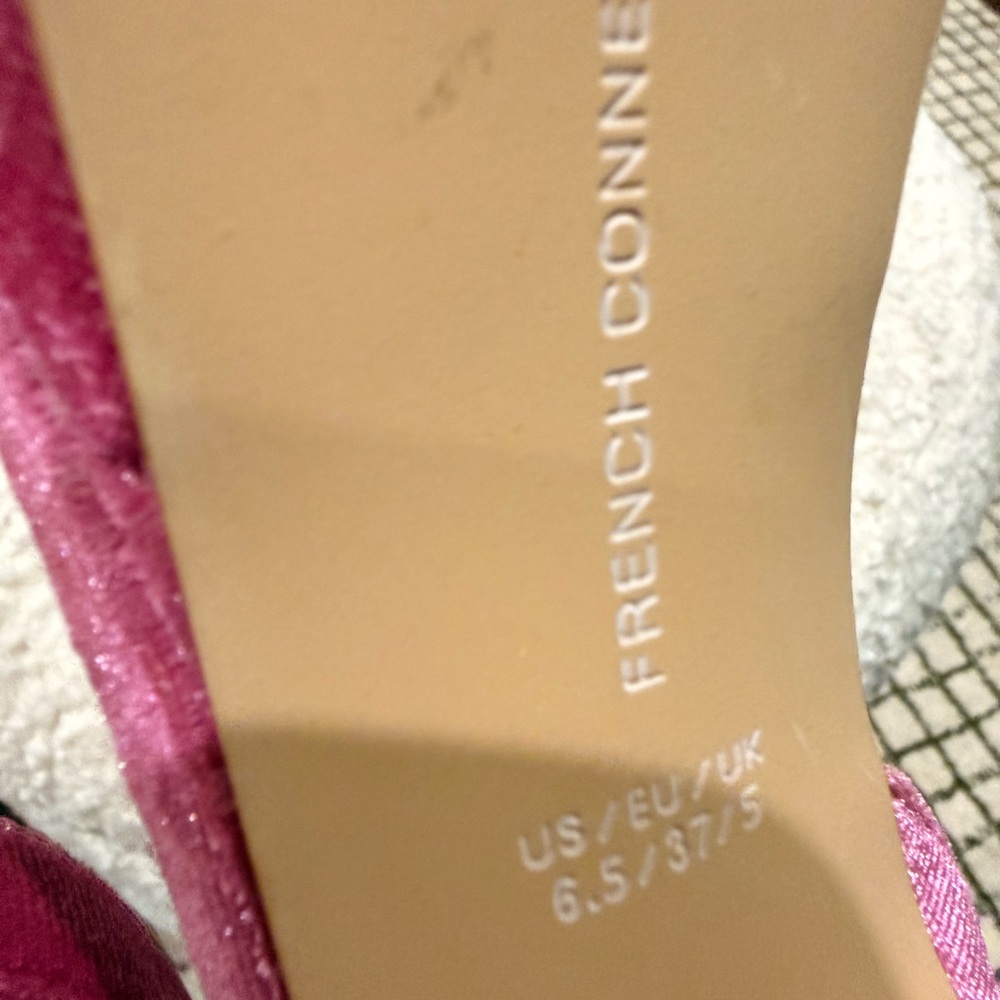 French Connection
Women's Taryn Slip-On Platform Sandals - Picture 7 of 8